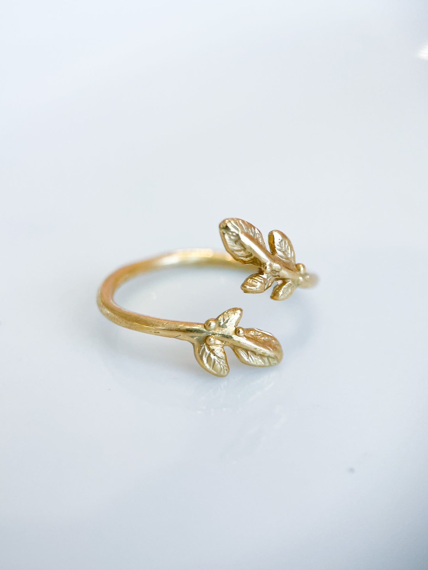 Leaves ring
